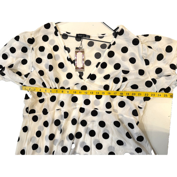 Boohoo Dress Womens 22 White Black Polka Dot Short Sleeve V Neck Flowy NWT Plus - Picture 5 of 6
